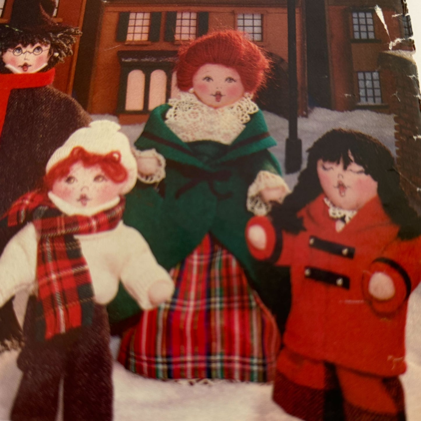 Vogue Sewing Pattern 7878 Christmas Carolers Doll Home Decor By Linda Carr Uncut