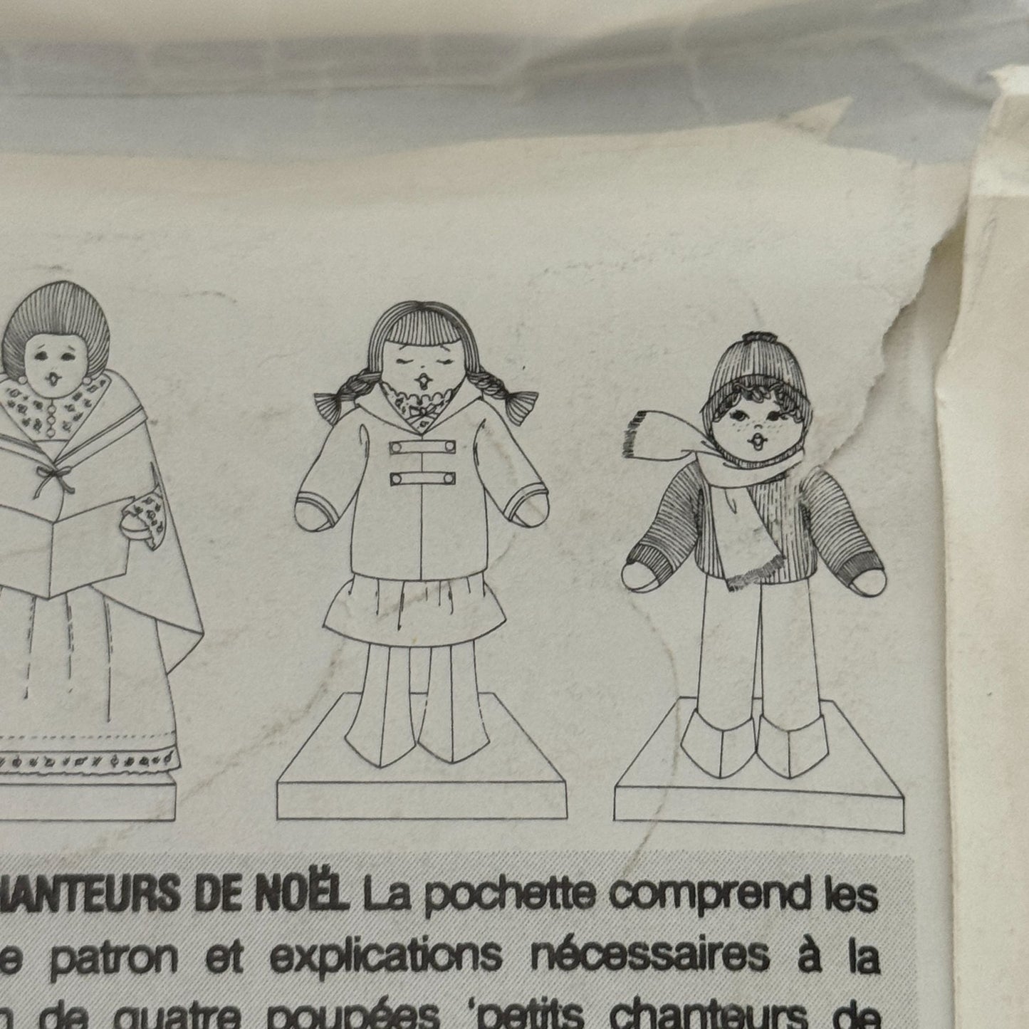 Vogue Sewing Pattern 7878 Christmas Carolers Doll Home Decor By Linda Carr Uncut