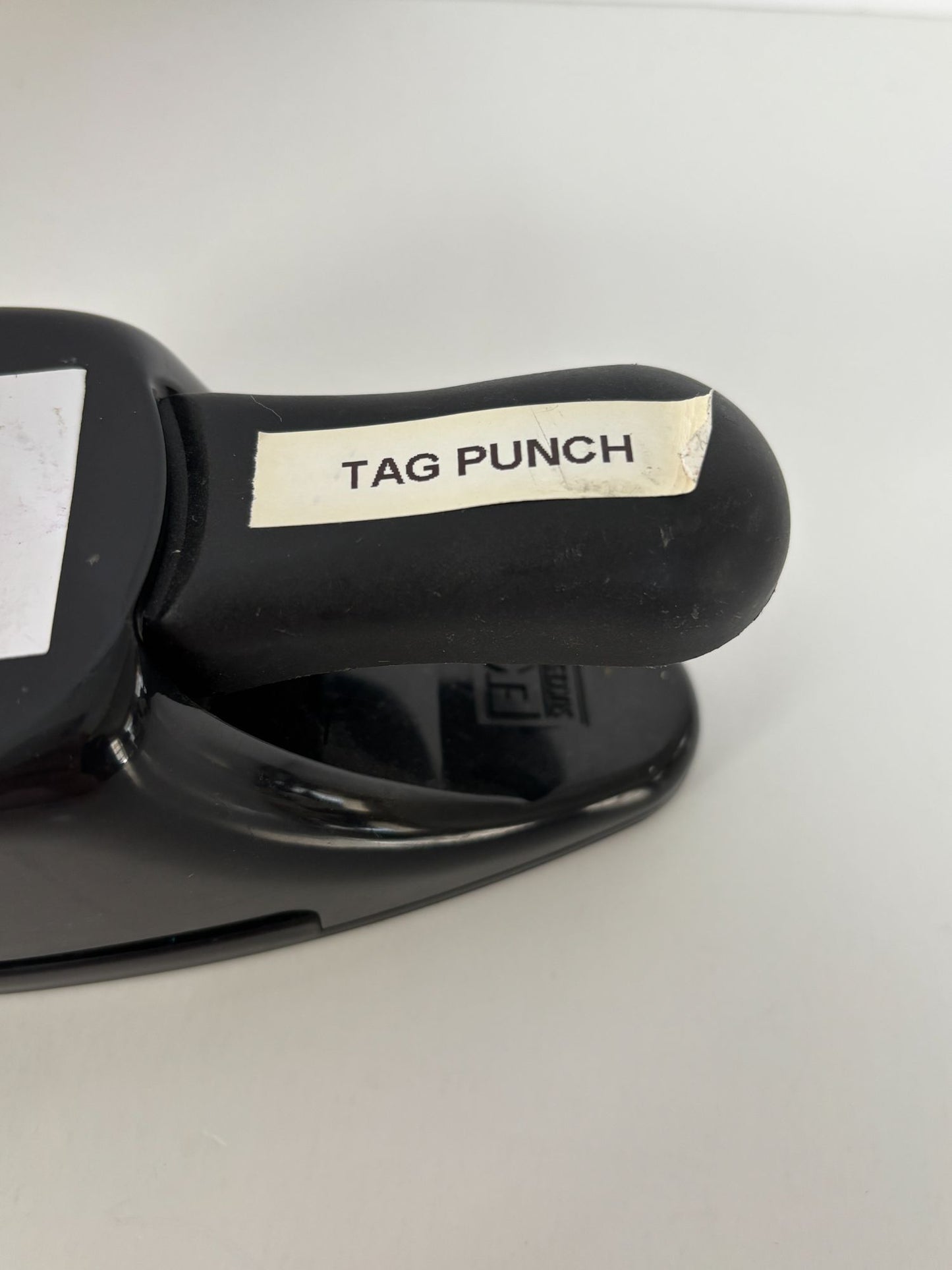 Stampin Up Paper Shapers Gift Tag Craft Punch Whale Tail Price Tag Tea Bag Works