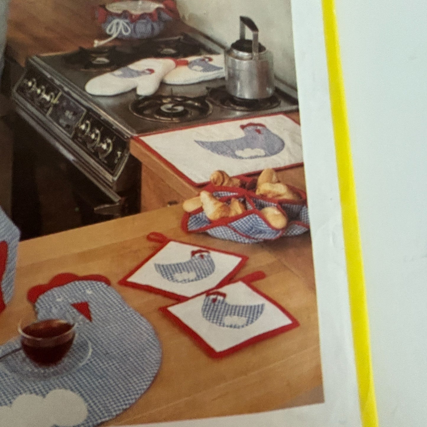 Simplicity House Sewing Pattern 124 Chicken Kitchen Apron Mitts Placemats Napkin