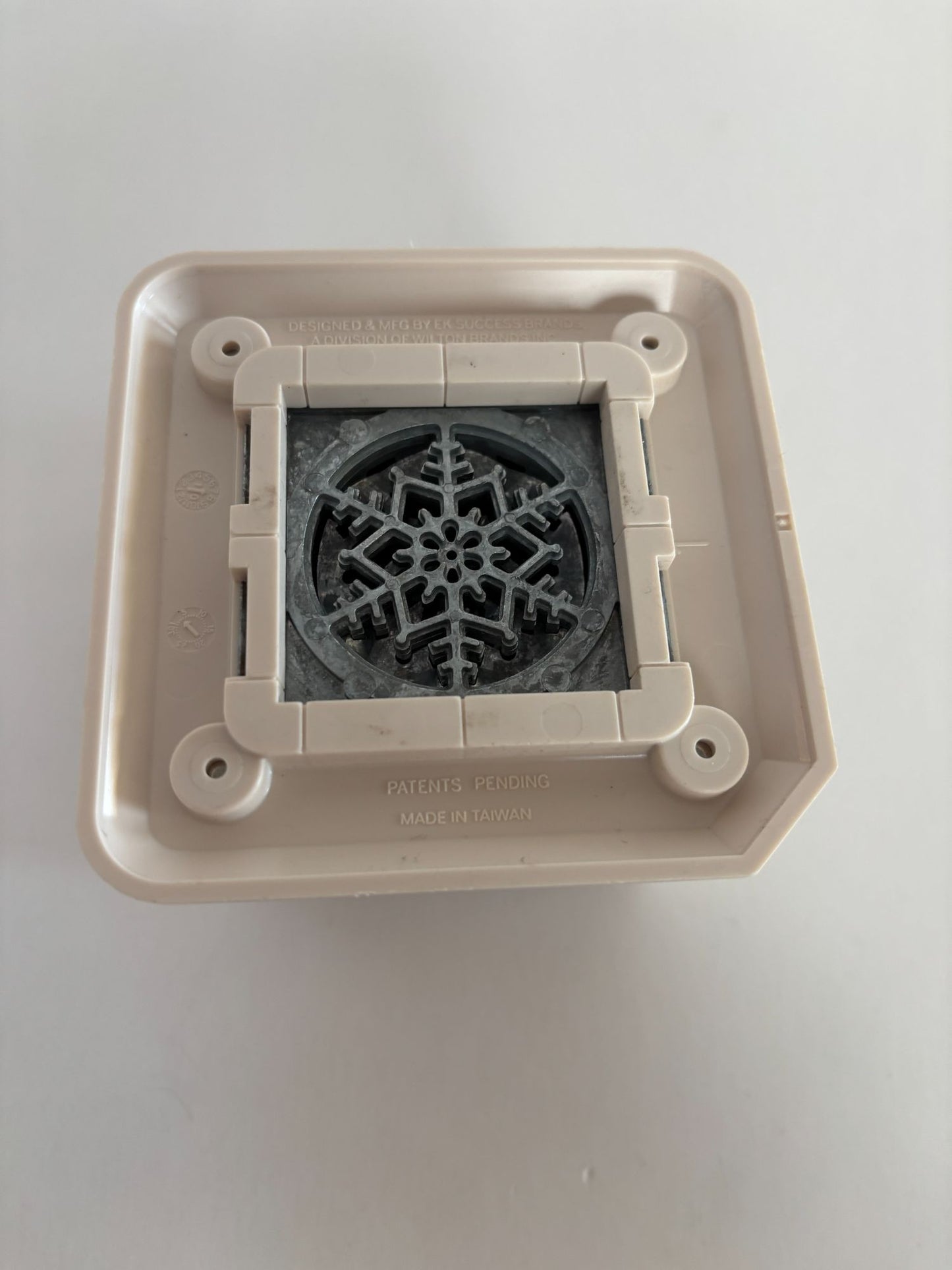 Martha Stewart Nordic Snowflake Paper Punch All Over Page Christmas Card Making