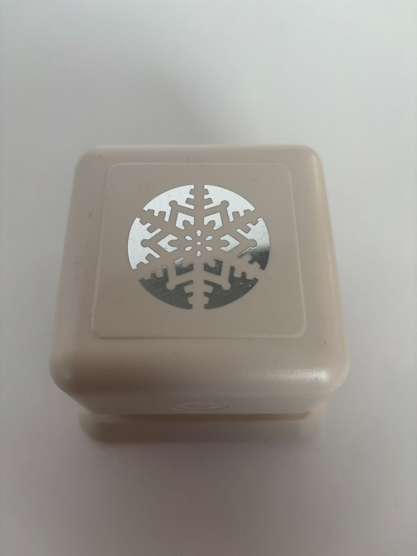 Martha Stewart Nordic Snowflake Paper Punch All Over Page Christmas Card Making