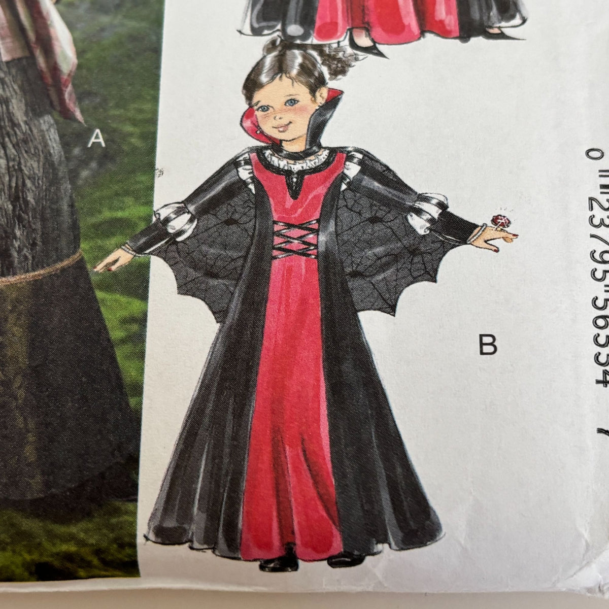 McCalls Sewing Pattern M6817 Scottish Archer Dress Costume Vampire Cape Halloween Girls 3-8 Uncut