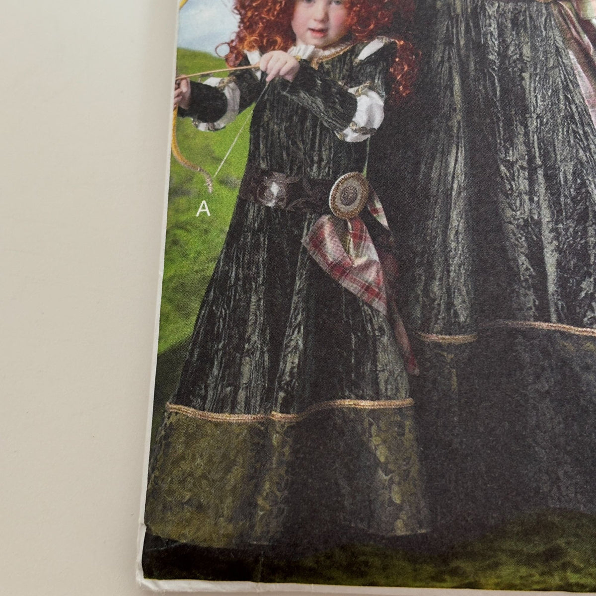 McCalls Sewing Pattern M6817 Scottish Archer Dress Costume Vampire Cape Halloween Girls 3-8 Uncut