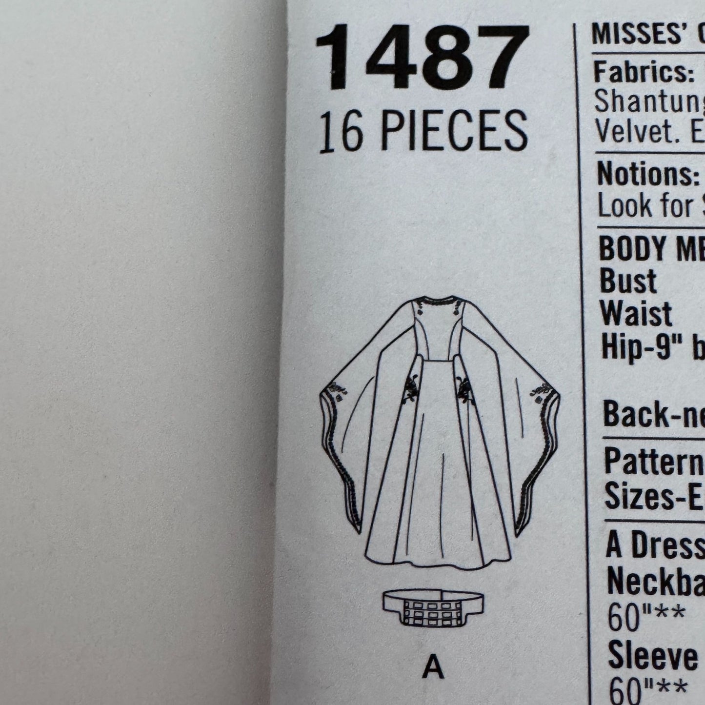 Simplicity Sewing Pattern 1487 Medieval Costume Dress Wide Sleeves Fantasy 14-22 Renaissance Cosplay Uncut