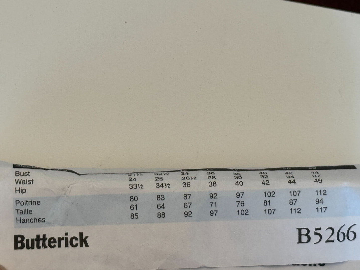 Butterick Sewing Pattern B5266 Victorian Christmas Costume Dickens Caroler 8-14