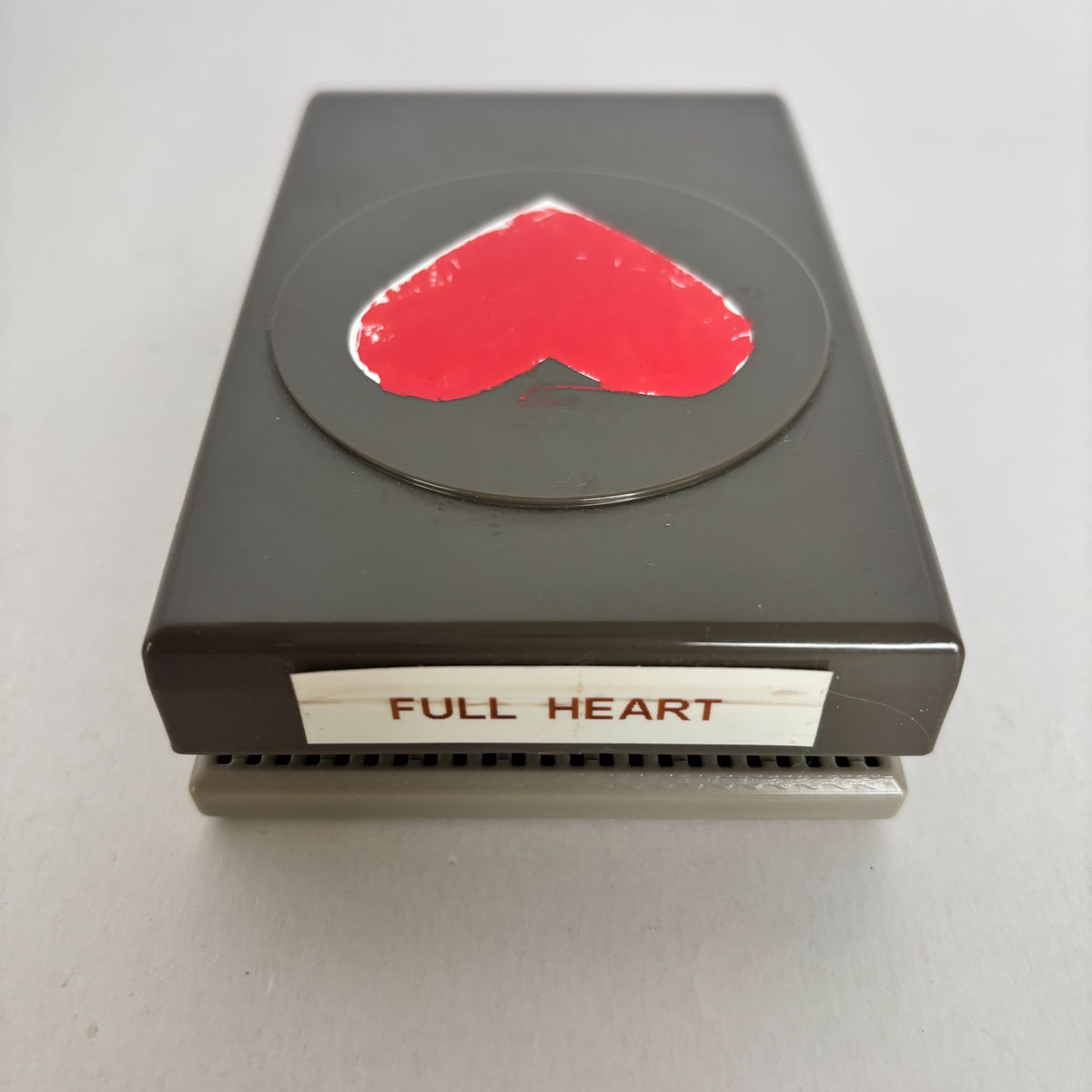 Stampin Up Paper Punch Heart Shape Romantic Valentine Card Making Junk Journals Craft Scrapbooking