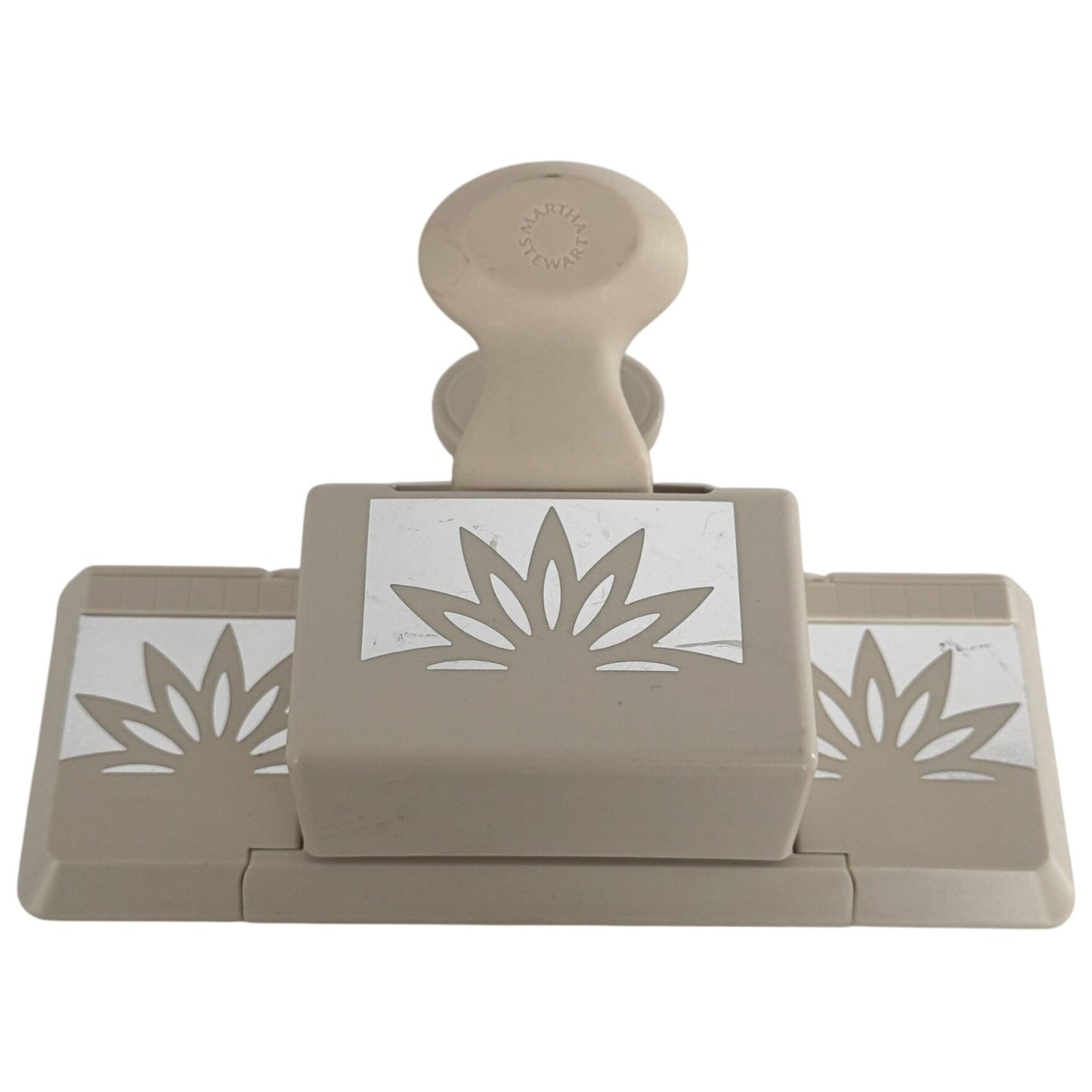 Martha Stewart Paper Punch Aster Flower Deep Edge Continuous Die-Cut Border Art