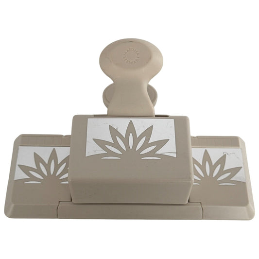 Martha Stewart Paper Punch Aster Flower Deep Edge Continuous Die-Cut Border Art