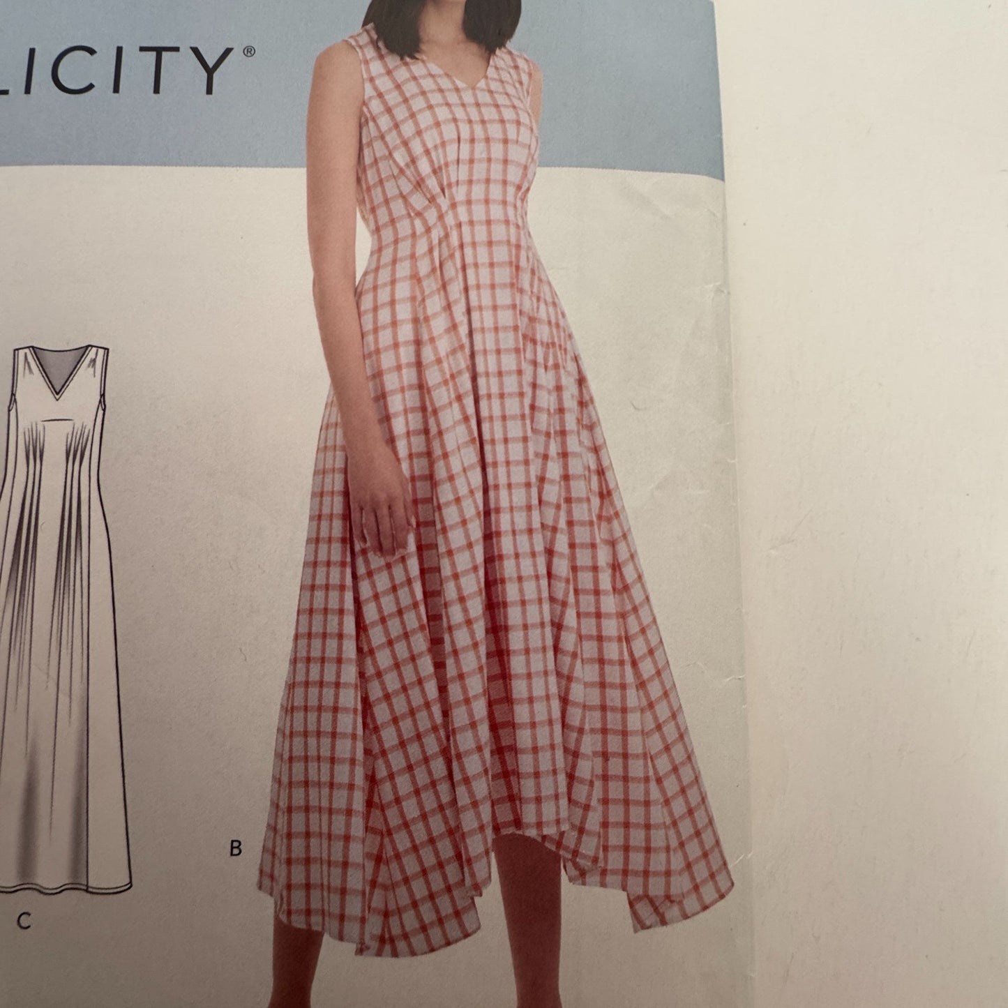 Simplicity Sewing Pattern R10595 Midi or Maxi Dress Released Pleats 6-14 Uncut