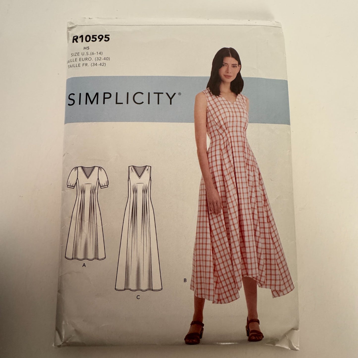 Simplicity Sewing Pattern R10595 Midi or Maxi Dress Released Pleats 6-14 Uncut
