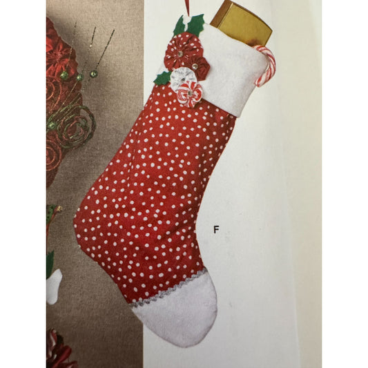 Simplicity Sewing Pattern S3056 Holiday Crafts Wreaths Christmas Stockings Elf