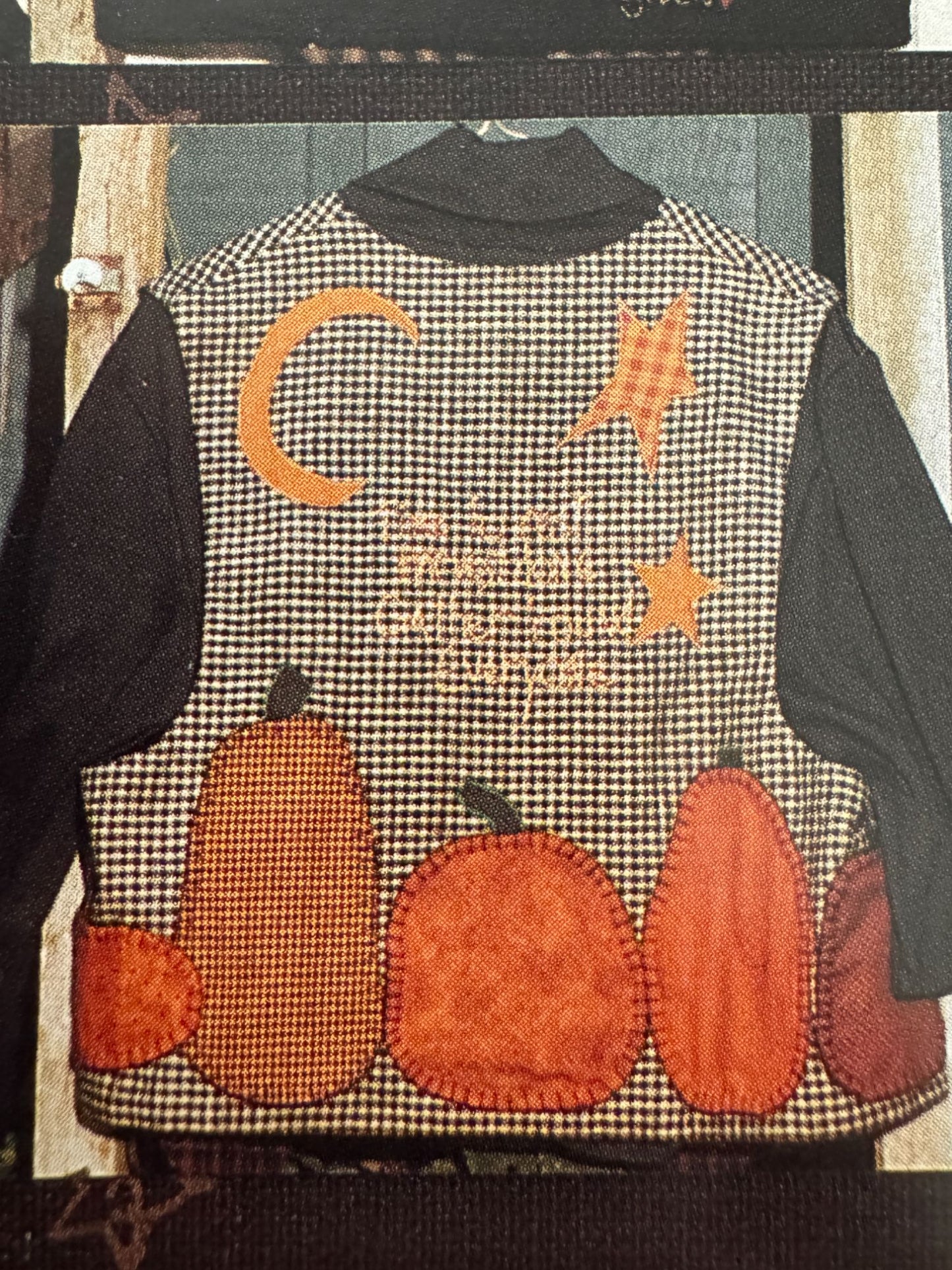 The Sincere Heart Sewing Pattern 955 Quilted Season Vest Applique Halloween Cat