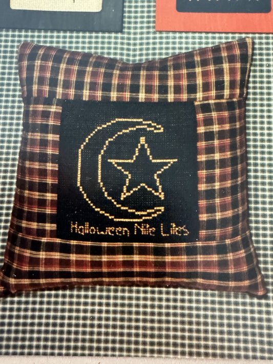 Stitches From The Heartland Cross Stitch Patterns Halloween Trick or Treatin