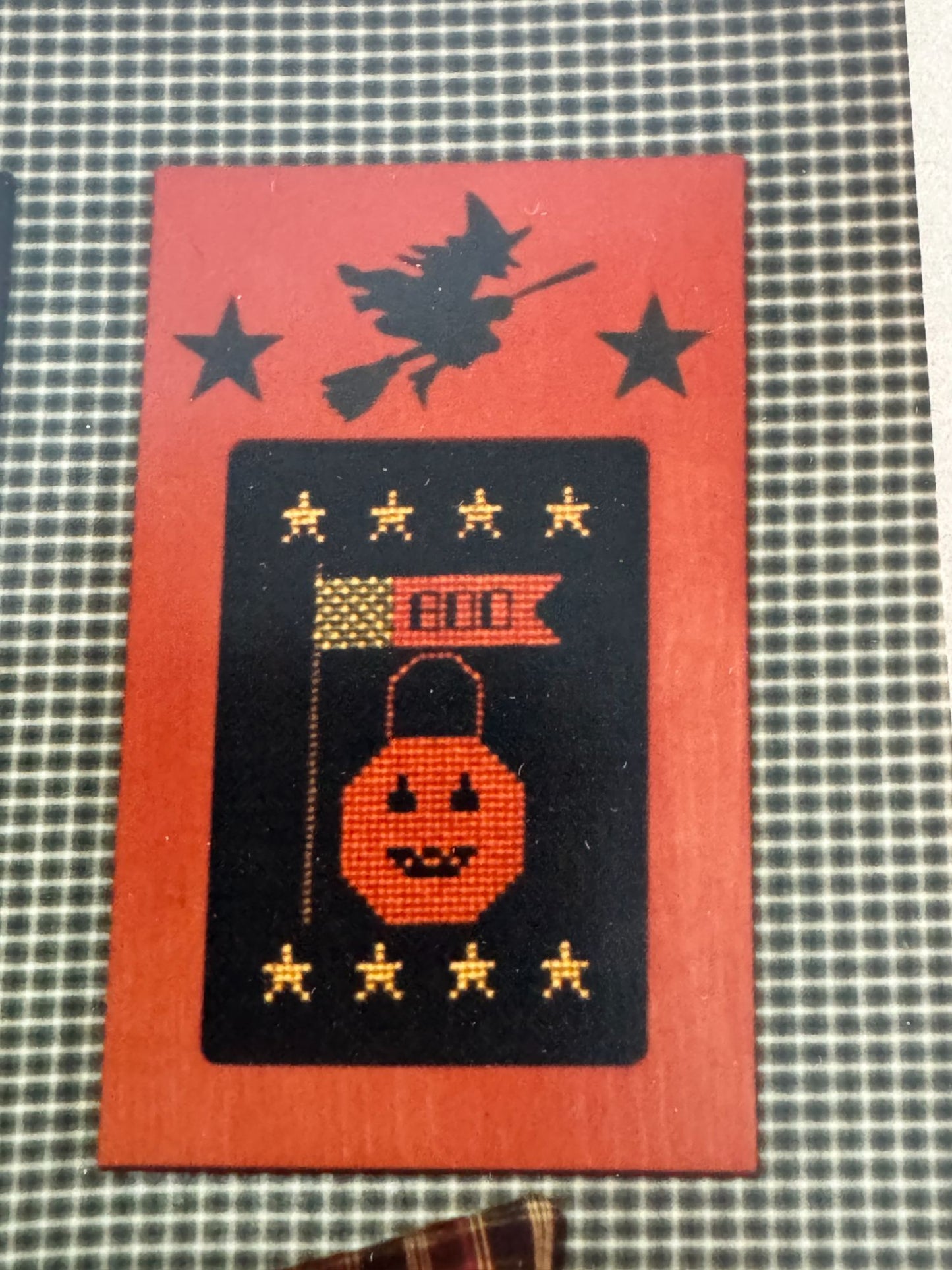 Stitches From The Heartland Cross Stitch Patterns Halloween Trick or Treatin