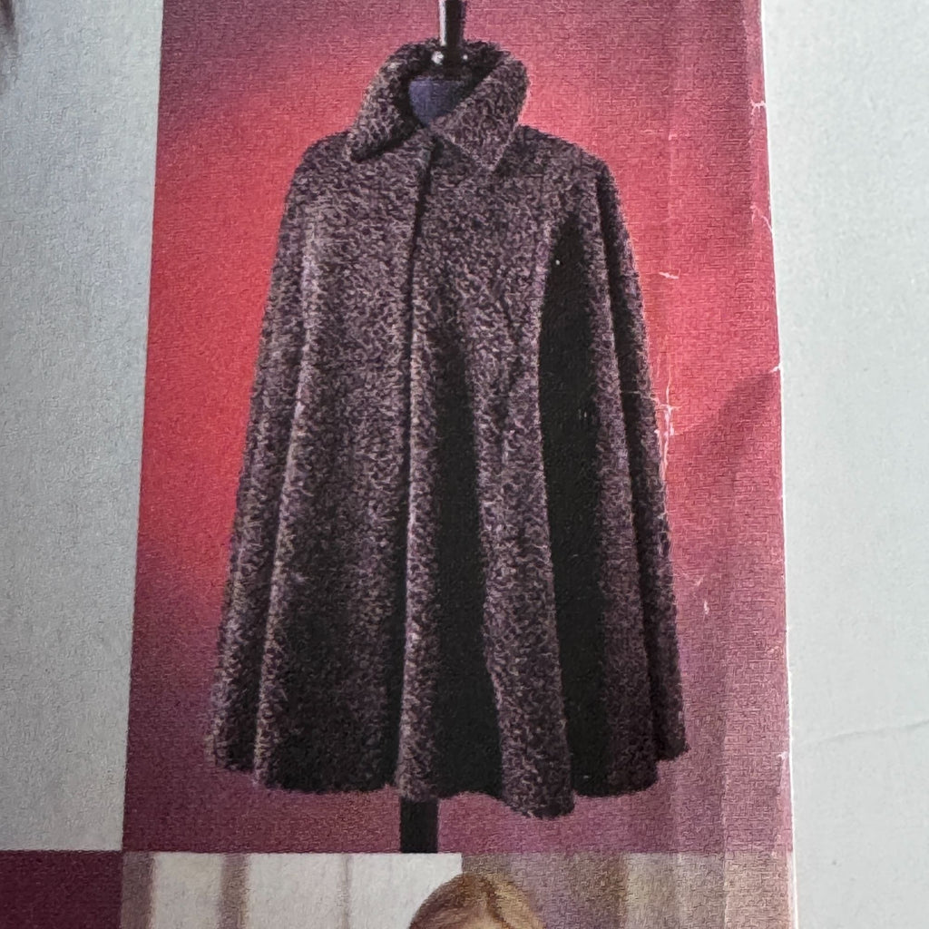 Vogue Sewing Pattern V641 Hat Collar Stole Cape Capelet Faux Fur Accessories Uncut Winter