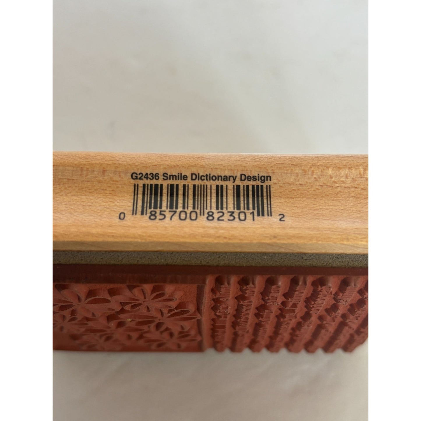 Hero Arts Wood Rubber Stamp Smile Dictionary Design Definition Word Daisy Flower