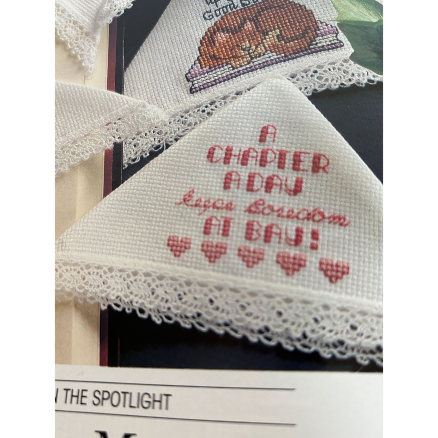 Leisure Arts Magazine April 1995 Cross Stitch Knitting Crochet Shamrock Doily