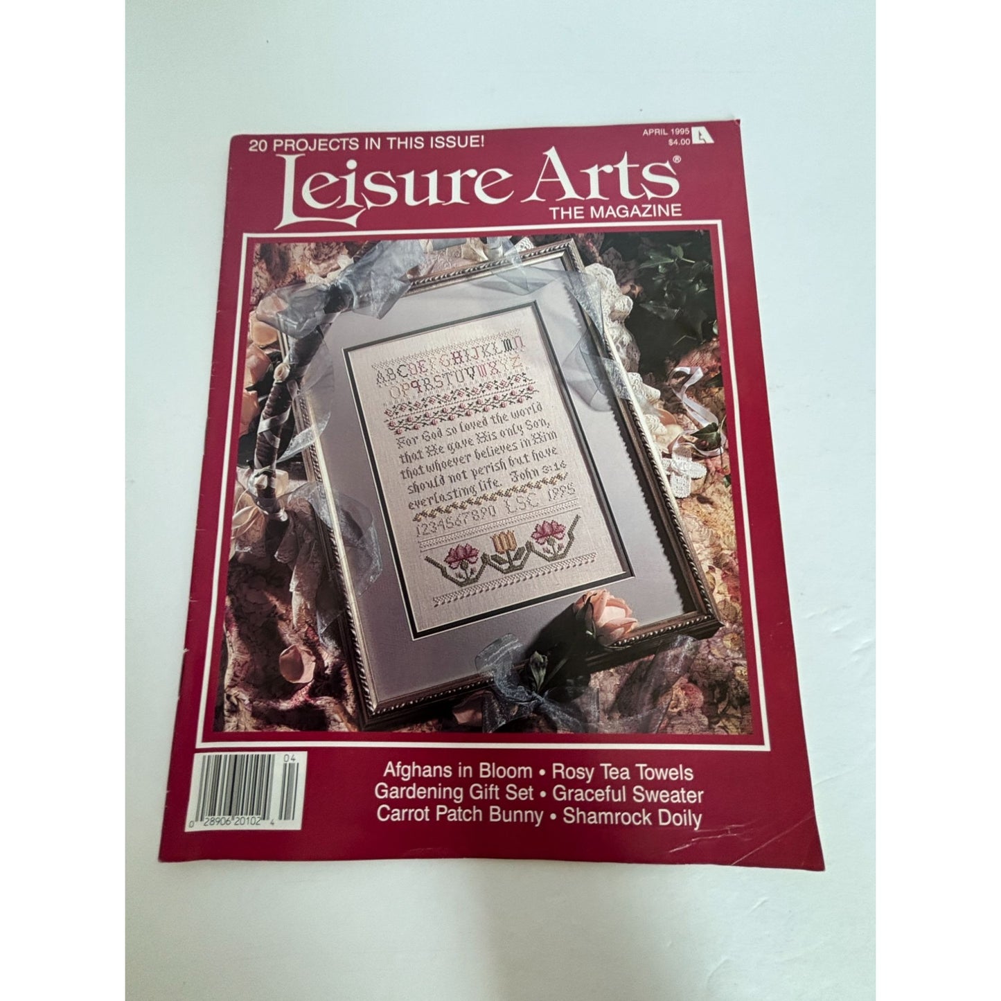 Leisure Arts Magazine April 1995 Cross Stitch Knitting Crochet Shamrock Doily