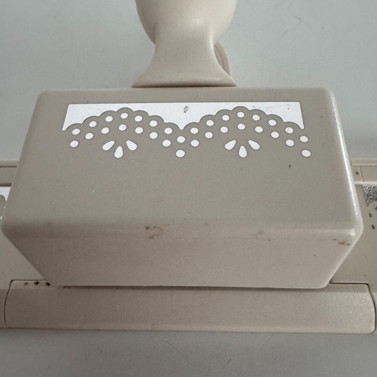 Martha Stewart Paper Punches Around the Page Lace Corner and Edge Border Craft