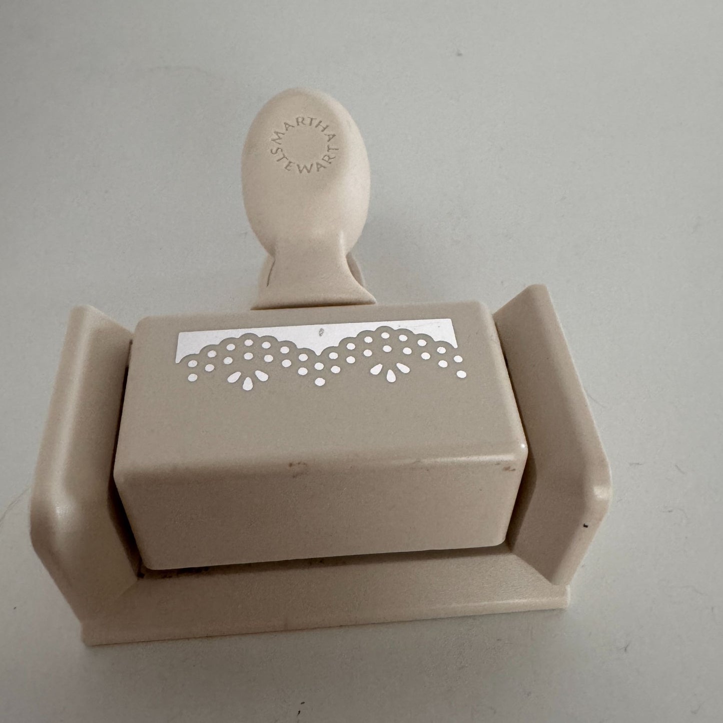 Martha Stewart Paper Punches Around the Page Lace Corner and Edge Border Craft
