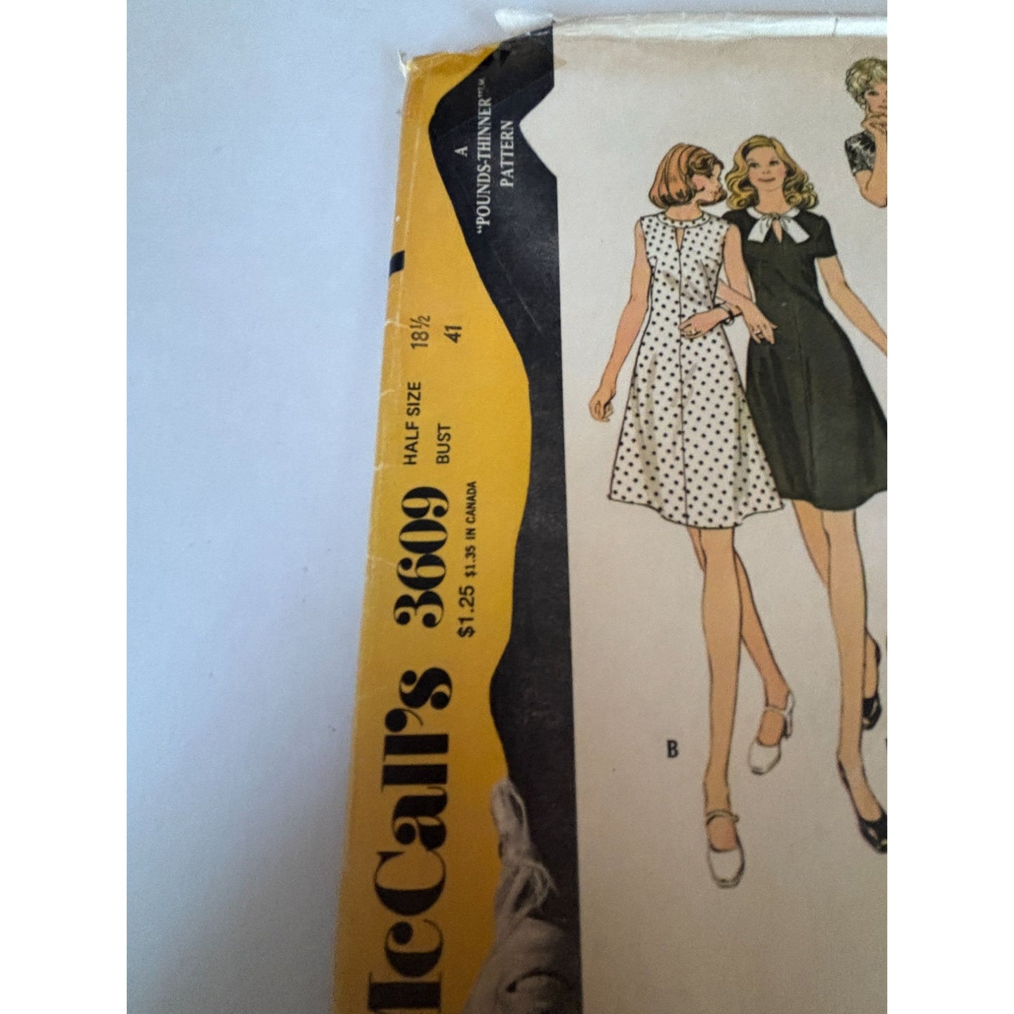 McCalls Sewing Pattern 3609 Womens Dress Back Zipper 18 1/2 Vintage 1970s Uncut