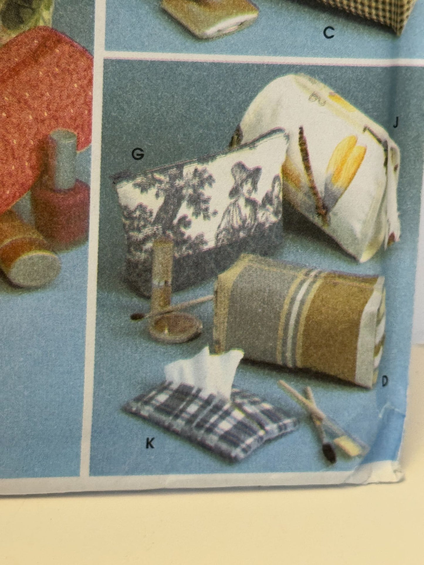 Simplicity Sewing Pattern 9949 Crafts Tote Bag Cosmetic Bags Travel Vacation UC