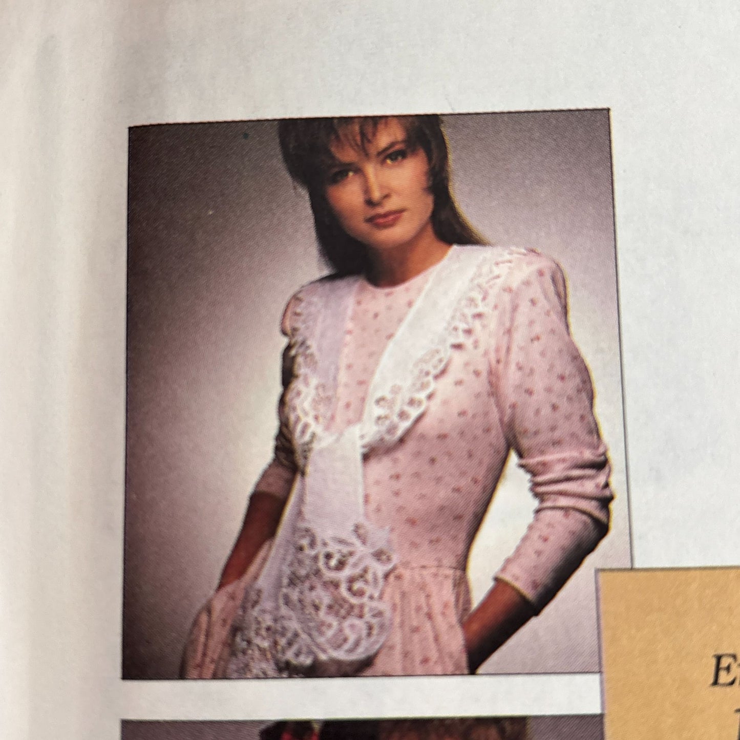 McCalls Sewing Pattern 3205 Hair Bow Collars for Ladies Children Accessory 1980s
