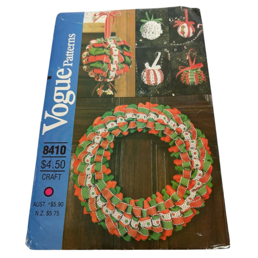 Vogue Craft Pattern 8410 No Sew Ribbon Trimmed Christmas Ornaments Wreath Uncut