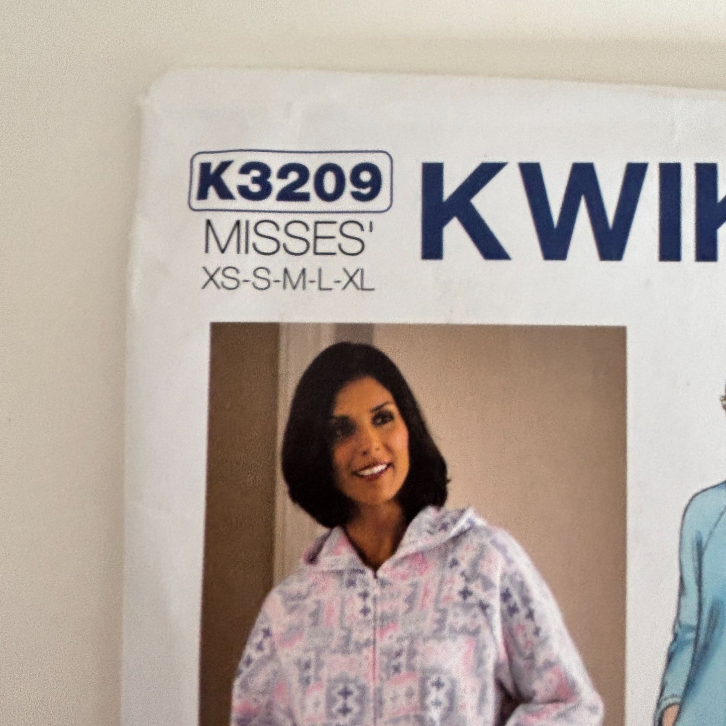 Kwik Sew Sewing Pattern K3209 Hooded Robe XS-XL Cozy Lounge Wear Fleece Loungewear Uncut