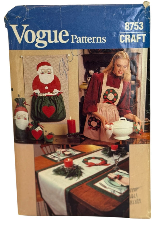Vogue Sewing Pattern 8753 Christmas Apron Table Decor Gift Bags 1980s Vintage UC