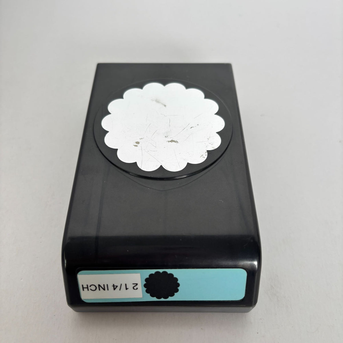 EK Success Slim Paper Punch Scallop Circle Shape Cards Scrapbooks Tags 2.25 Inch