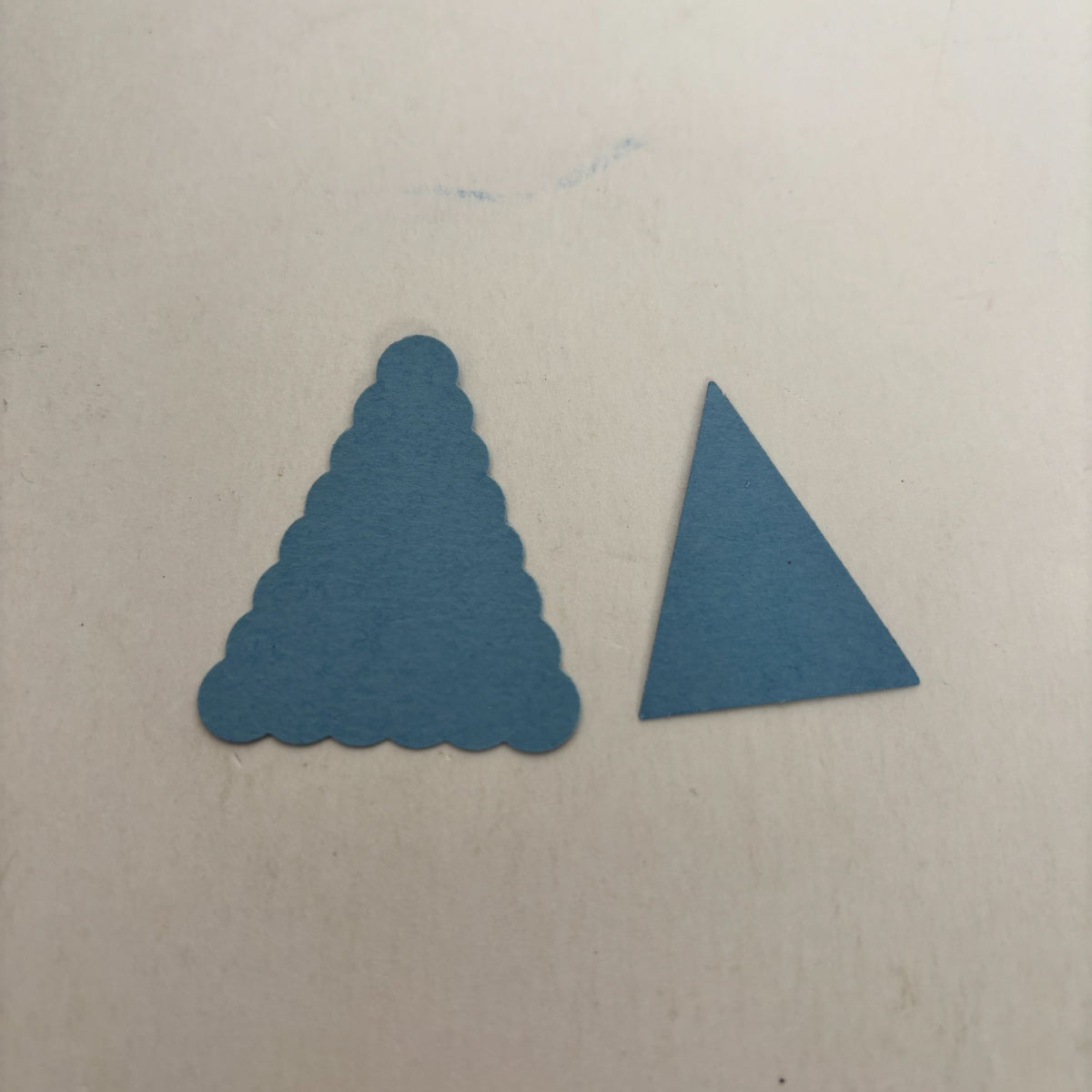 Stampin Up Paper Punch Petite Pennants Builder Triangle Scalloped Straight Edge Shape Cardmaking Scrapbooking