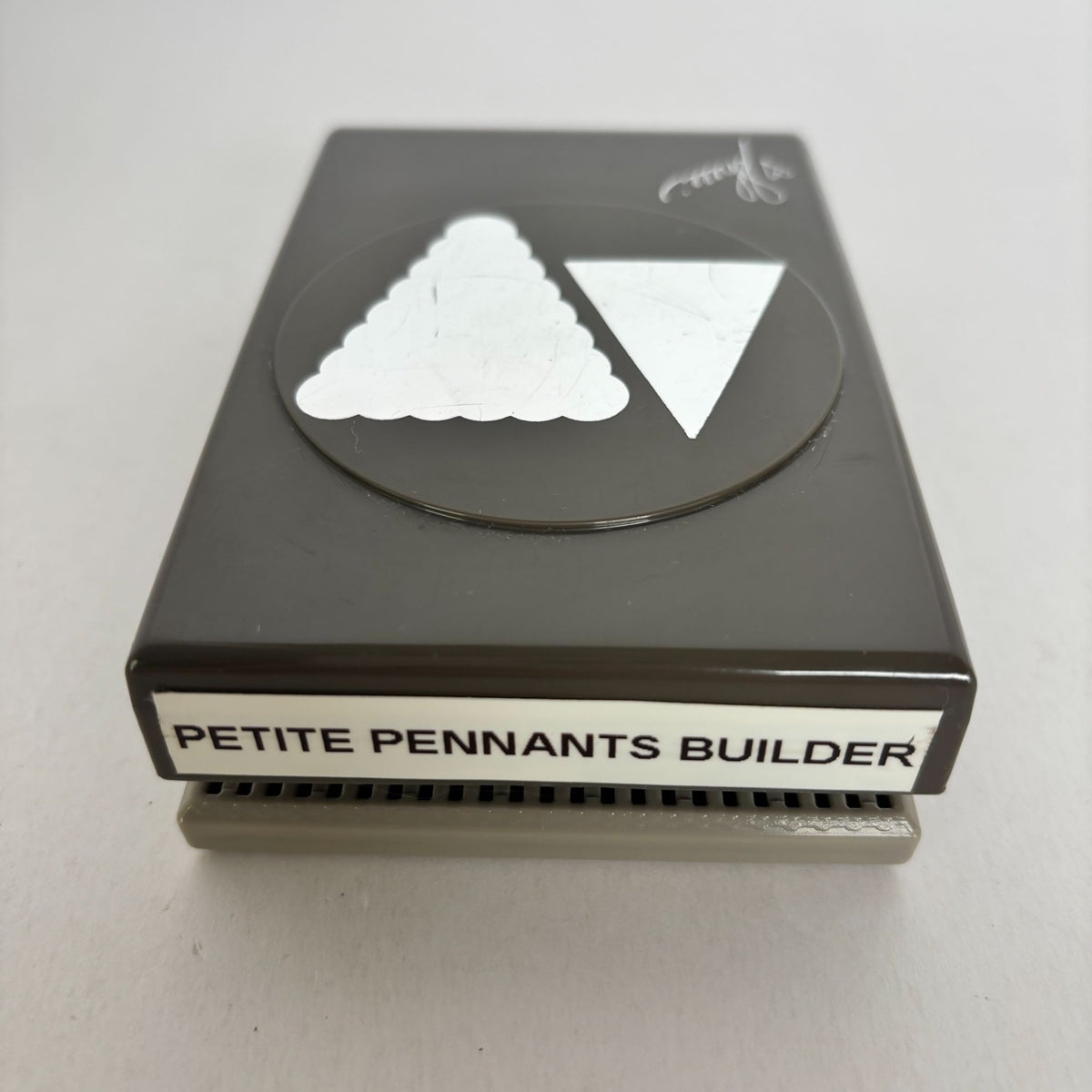 Stampin Up Paper Punch Petite Pennants Builder Triangle Scalloped Straight Edge Shape Cardmaking Scrapbooking