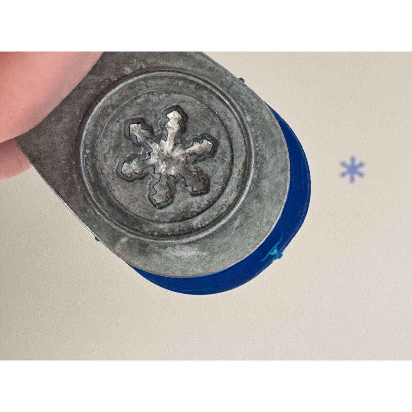 EK Success Paper Punch Snowflake Winter Holidays Christmas Craft Small 5/8 inch