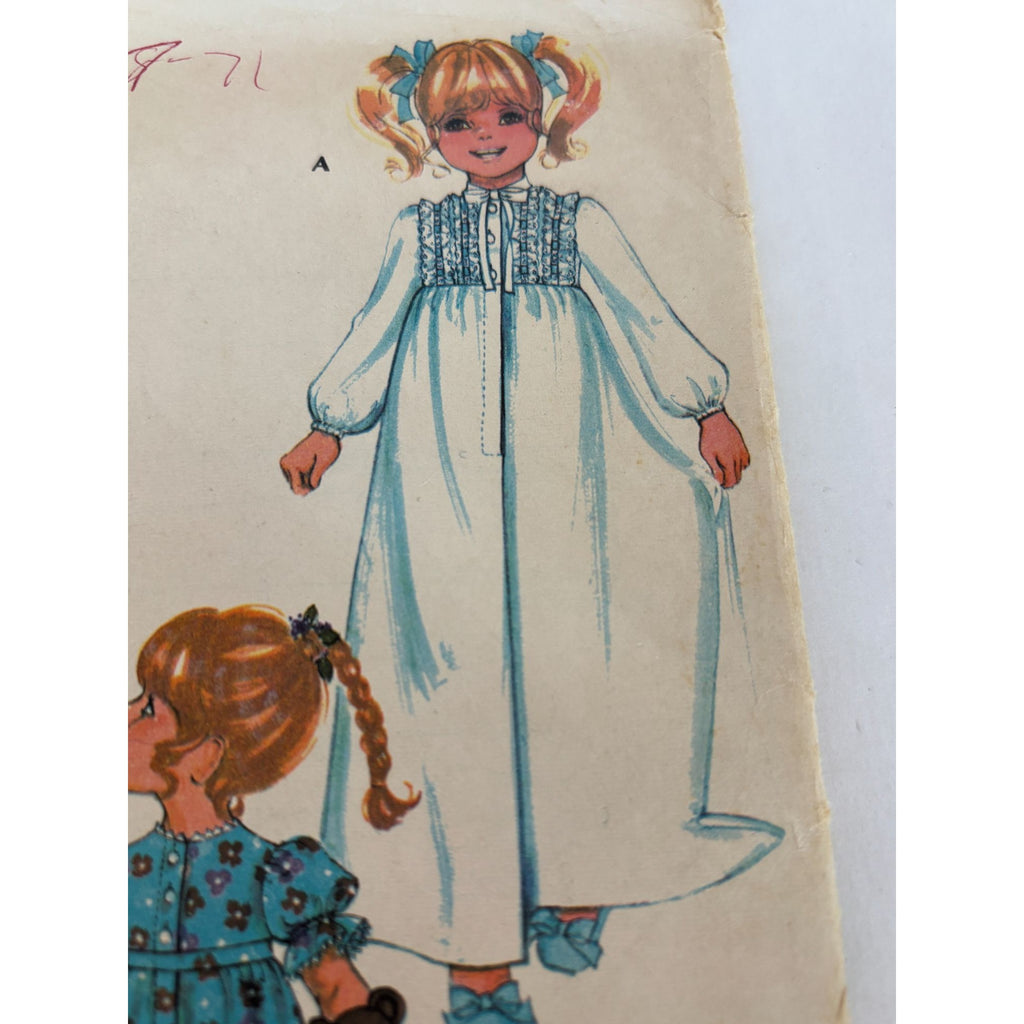 McCalls Sewing Pattern 2621 Girls Long Nightgown Robe Pajamas Size 4 Uncut 1970s