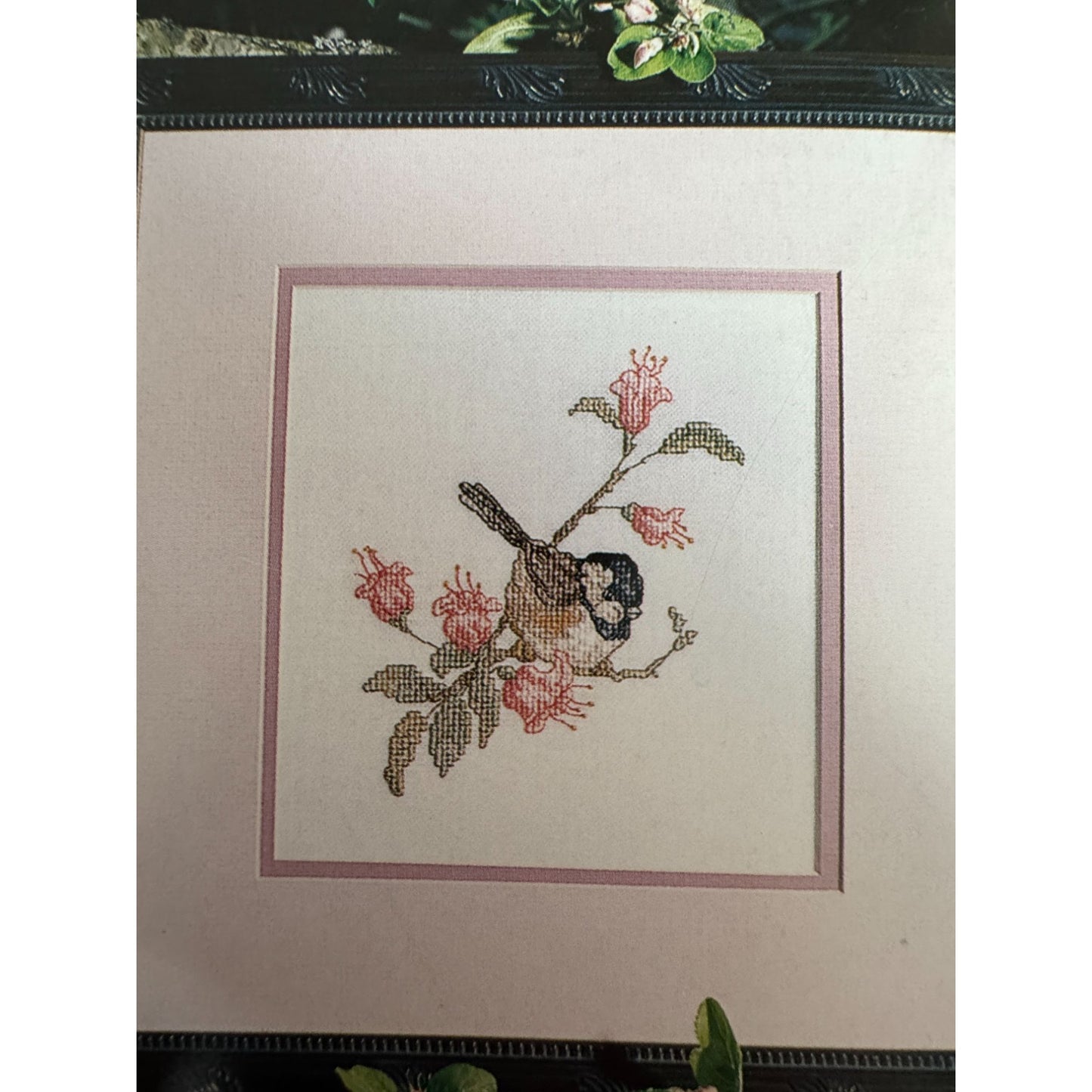 Leisure Arts Cross Stitch Pattern Booklet Favorite Perch Birds Cardinal Songbird