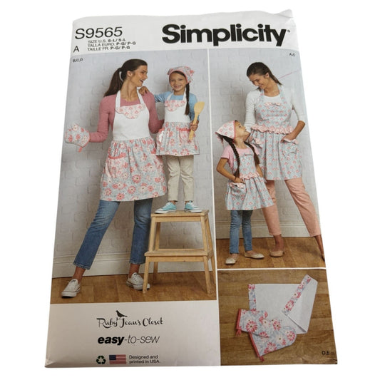 Simplicity Sewing Pattern S9565 Matching Mother Daughter Child Kitchen Aprons UC