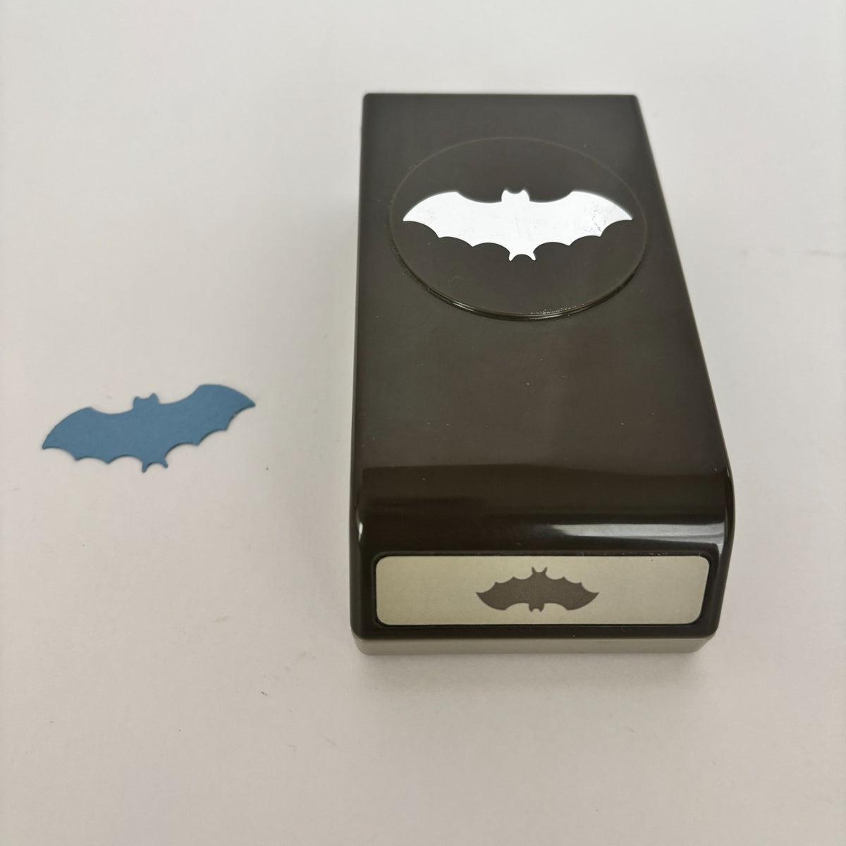 Stampin Up Bat Paper Punch Halloween Craft Tool Spooky Card Making Scrapbooking