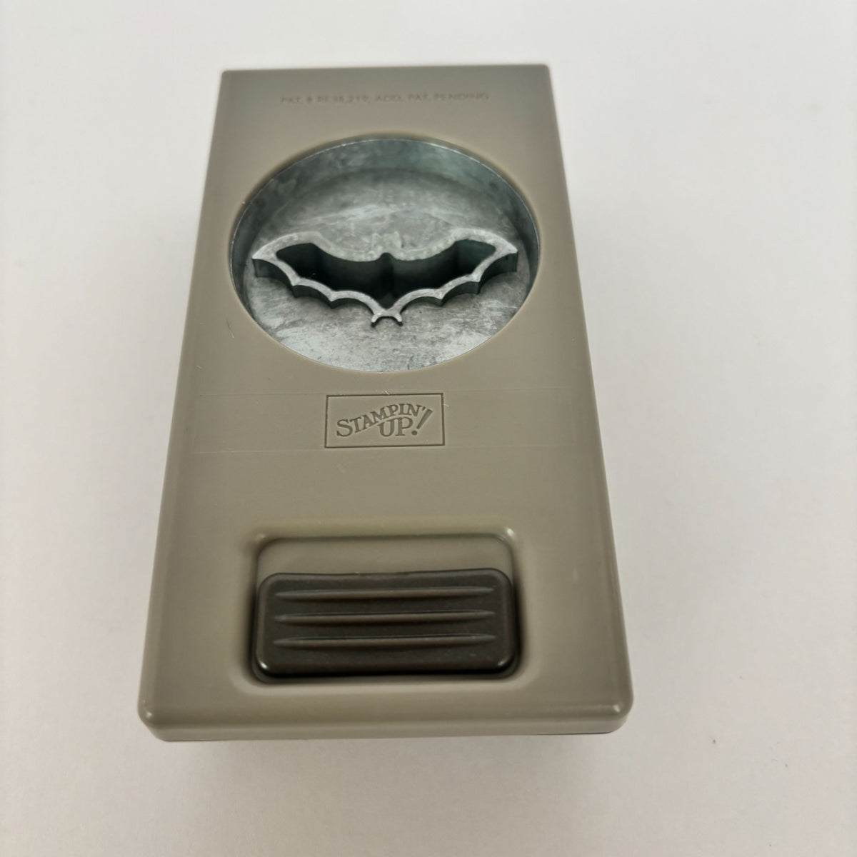 Stampin Up Bat Paper Punch Halloween Craft Tool Spooky Card Making Scrapbooking