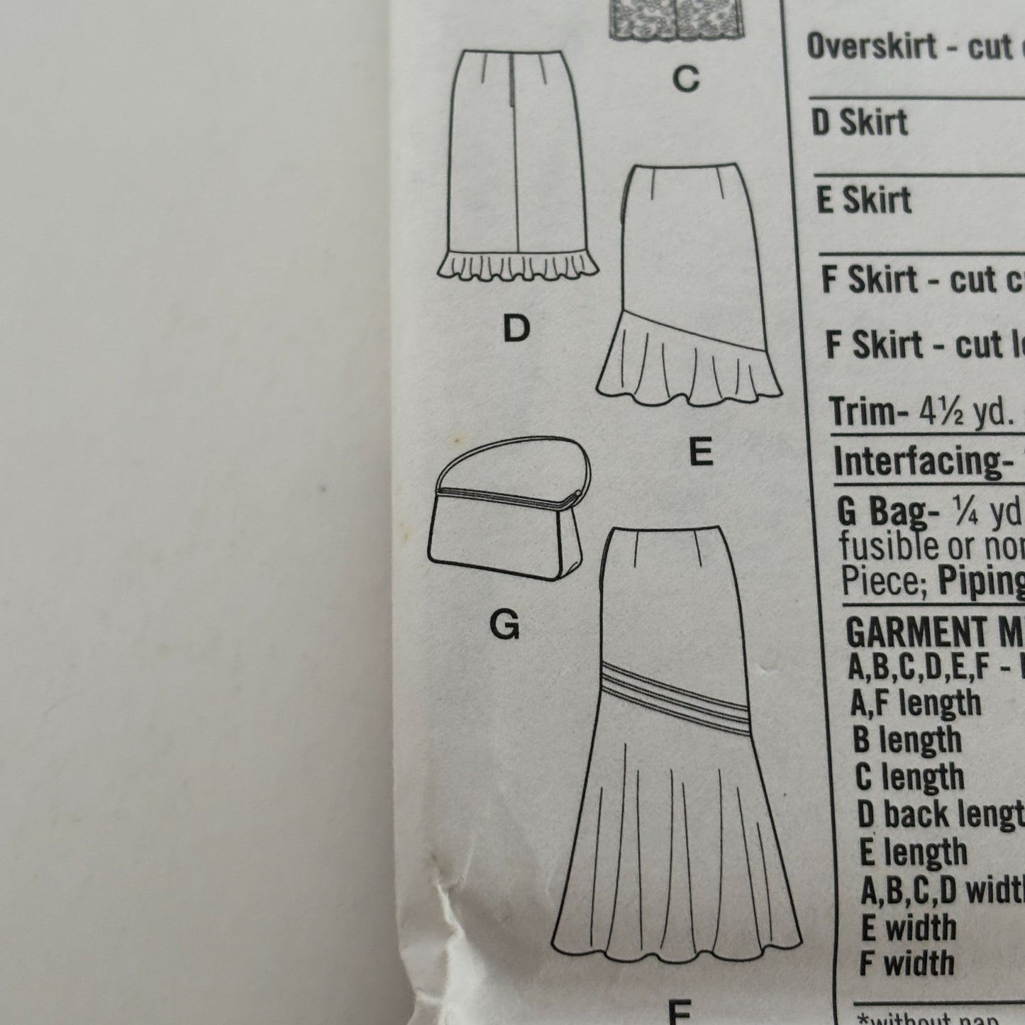 Simplicity Sewing Pattern 7097: Skirts and Purse