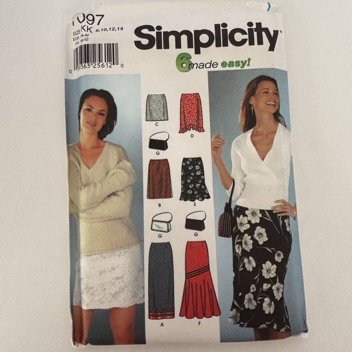 Simplicity Sewing Pattern 7097: Skirts and Purse