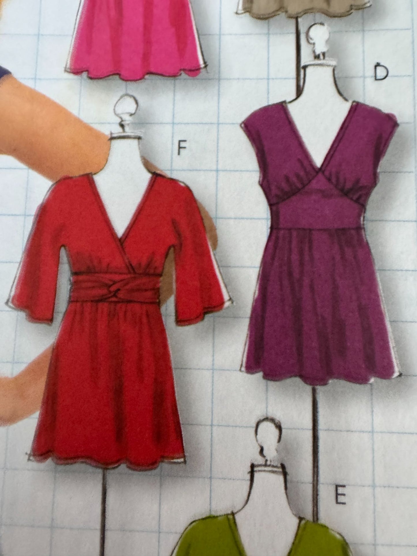 McCalls Sewing Pattern M5662 V-Neck Top Dress Tunic Shirt XS S M DIY Style UC