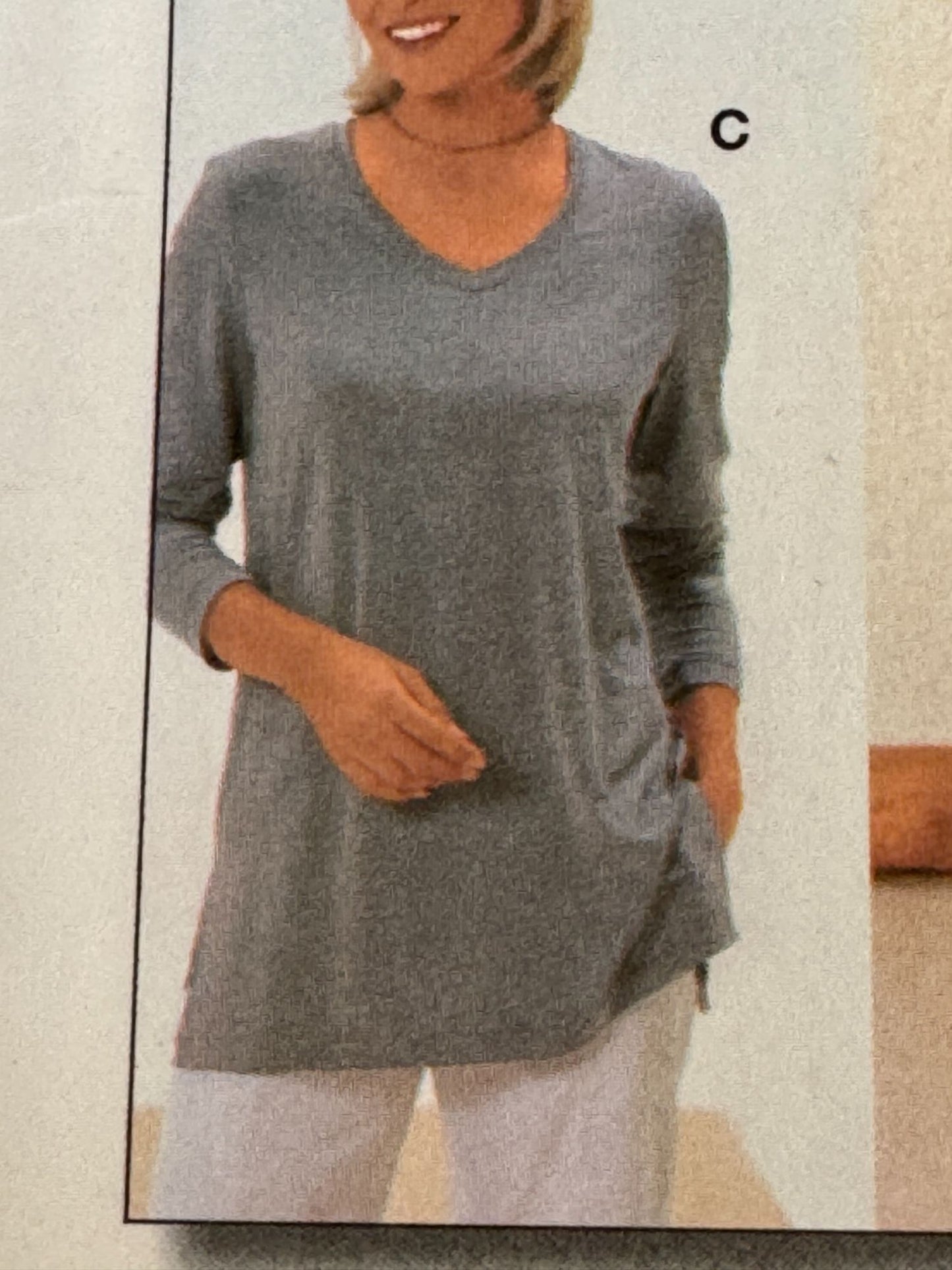 Burda Sewing Pattern 8998 T-Shirt Shirt Top Casual Semi-Fitted Sizes 10-24 Uncut