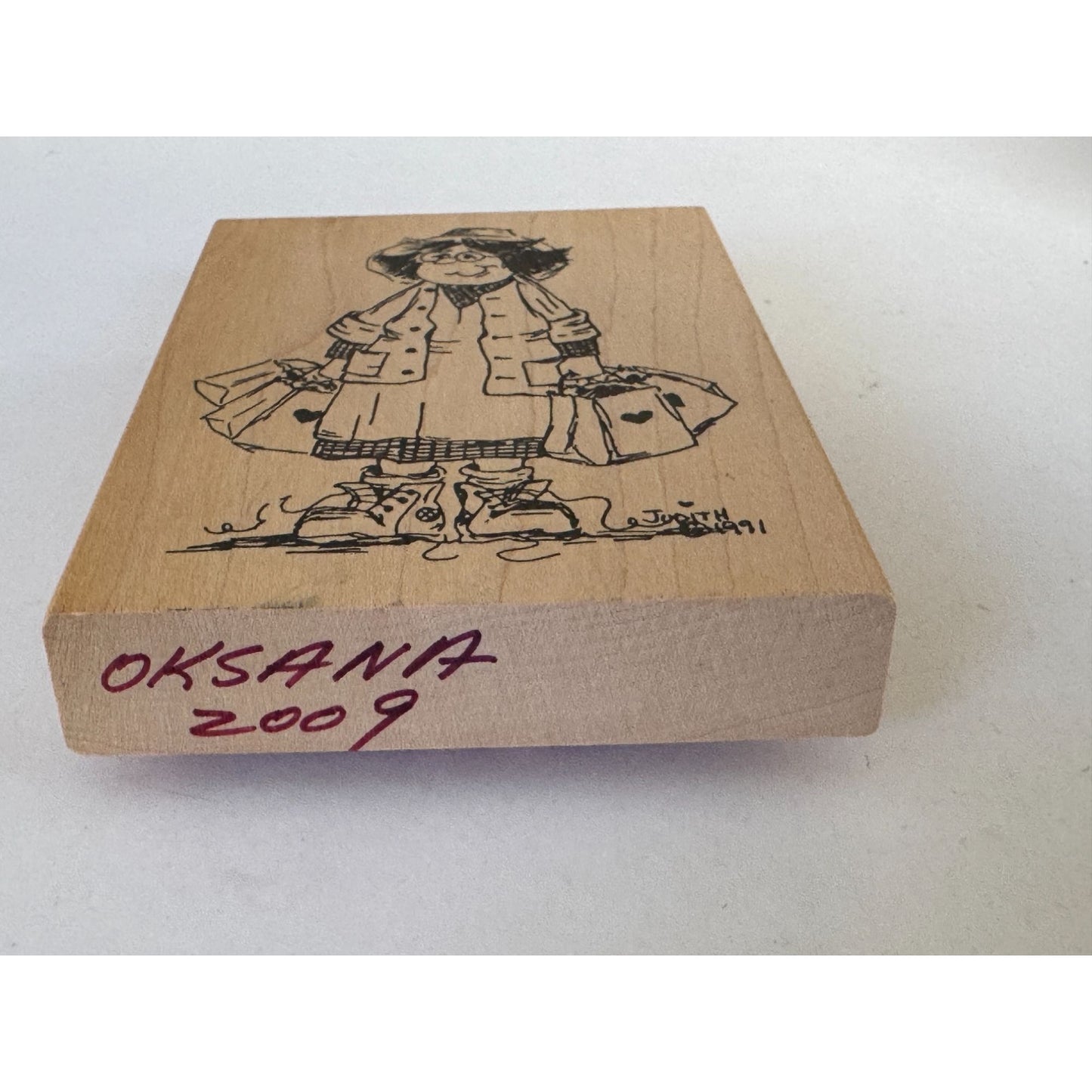 Judith  Wooden Rubber Stamp Straight Hair Bag Lady Shopping Smile Grandma S-03