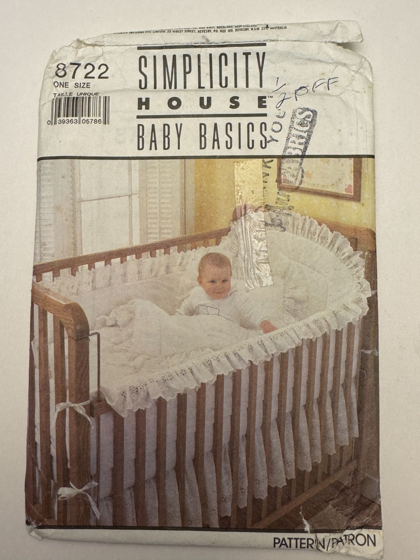 Simplicity Sewing Pattern 8722 Baby Room Home Decor Quilt Dust Ruffle 1980s UC