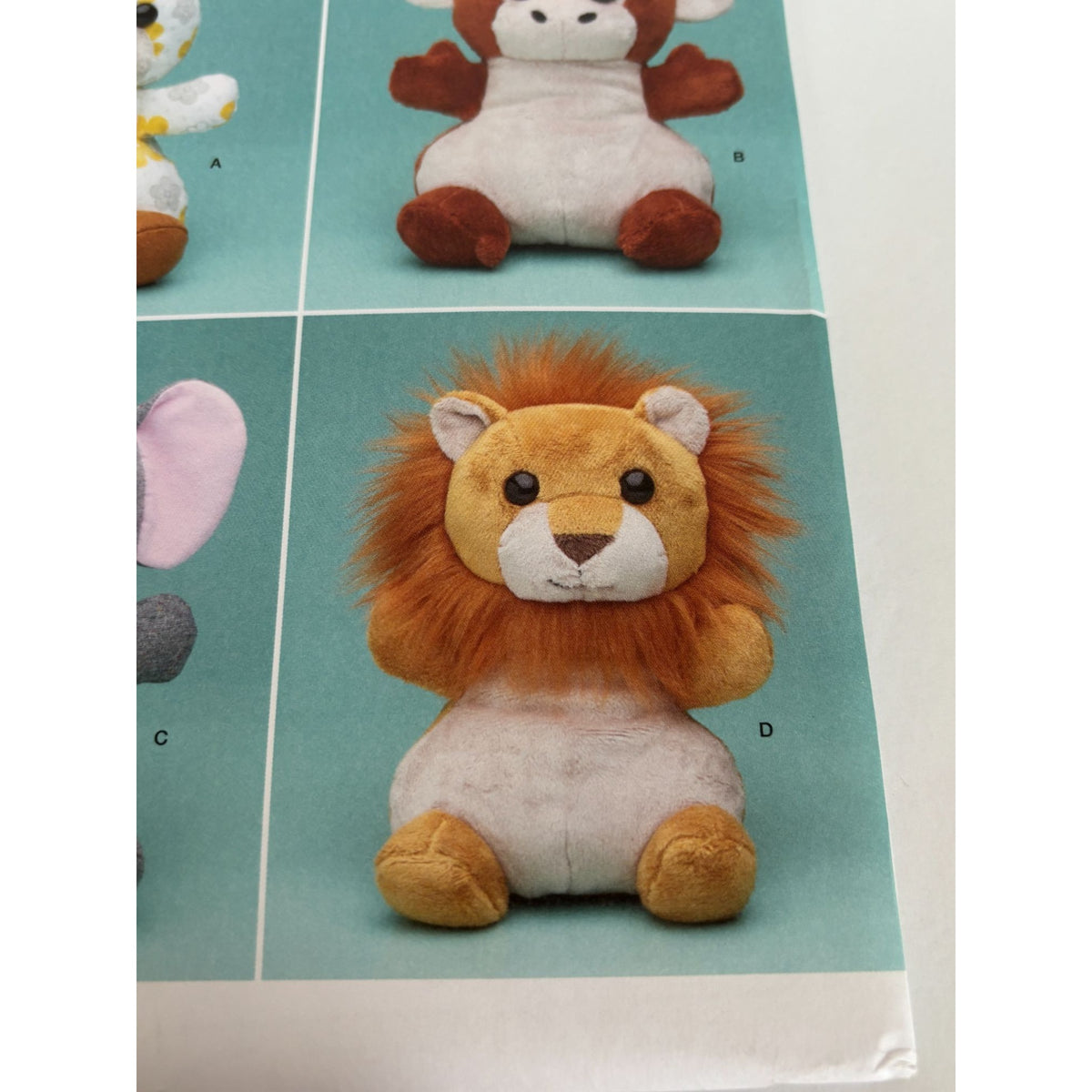 Simplicity Sewing Pattern S9584 Plush Stuffed Animals Giraffe Monkey Elephant UC