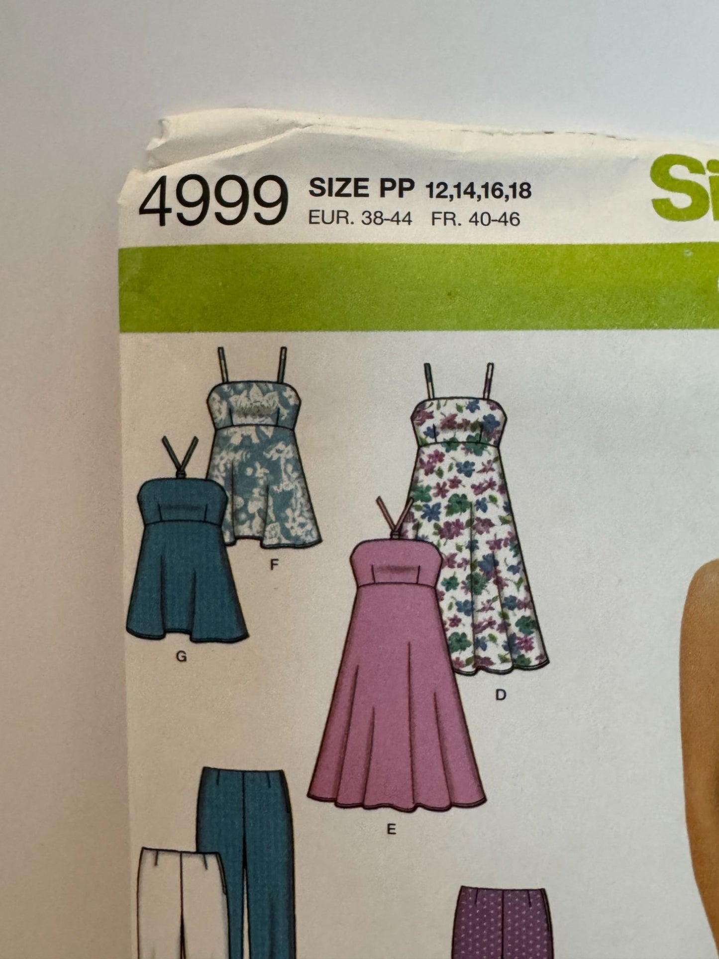 Simplicity Sewing Pattern 4999 Easy to Sew Pants Shorts Dress Top Outfit 12-18