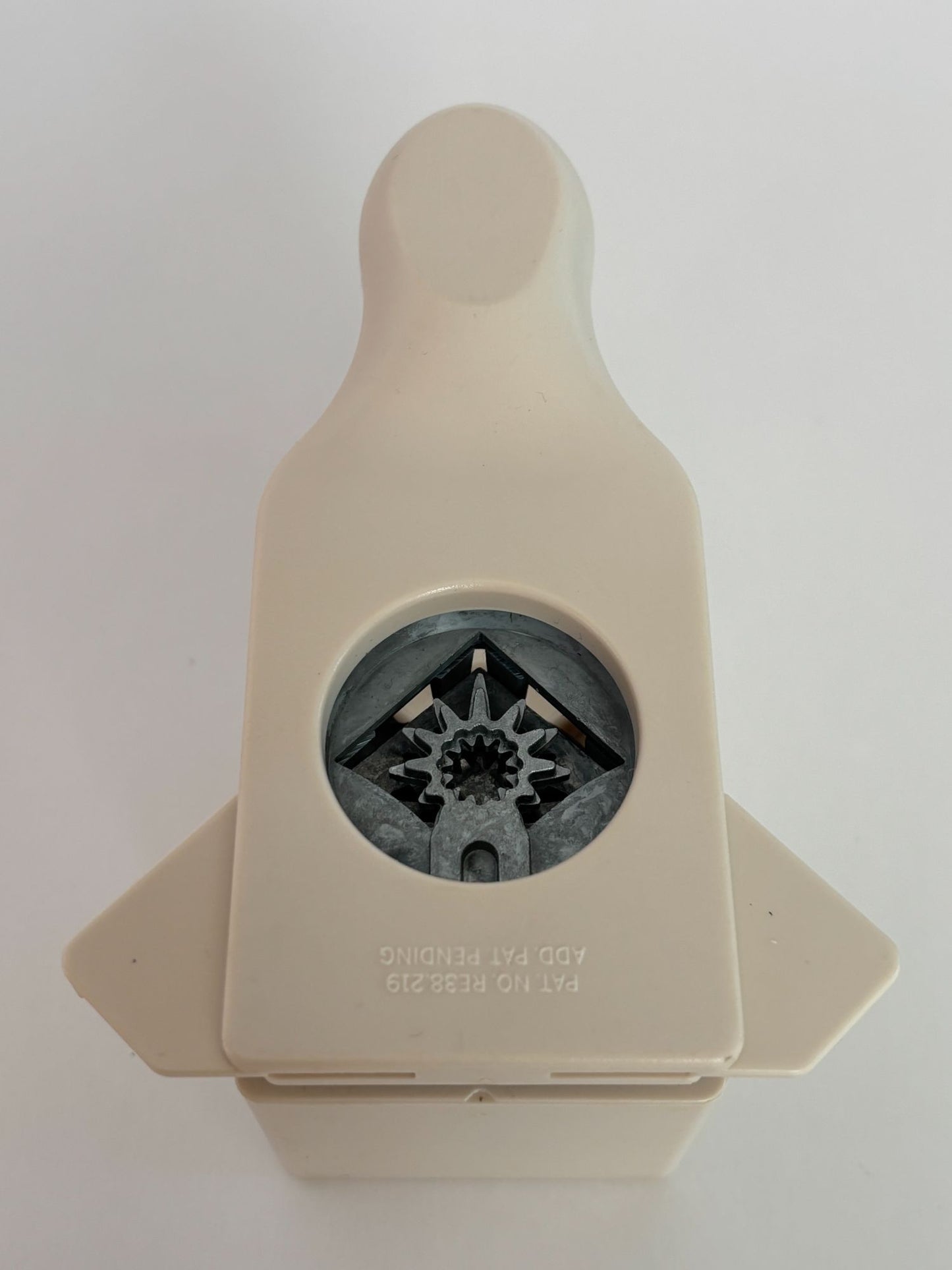 Martha Stewart Paper Punches Star Burst Around the Page Corner Border Starburst