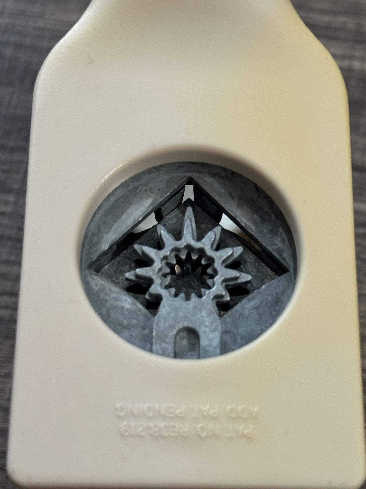 Martha Stewart Paper Punches Star Burst Around the Page Corner Border Starburst